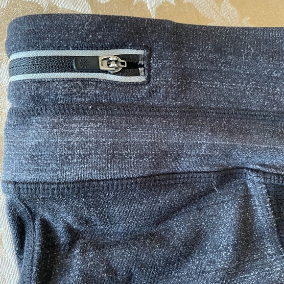 Athleta Cropped Capri Reflective Leggings SIZE S - Picture 5 of 12